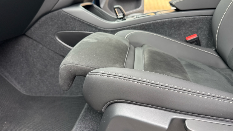 Volvo XC40 2.0 B3P Plus Dark 5dr Auto Petrol Estate